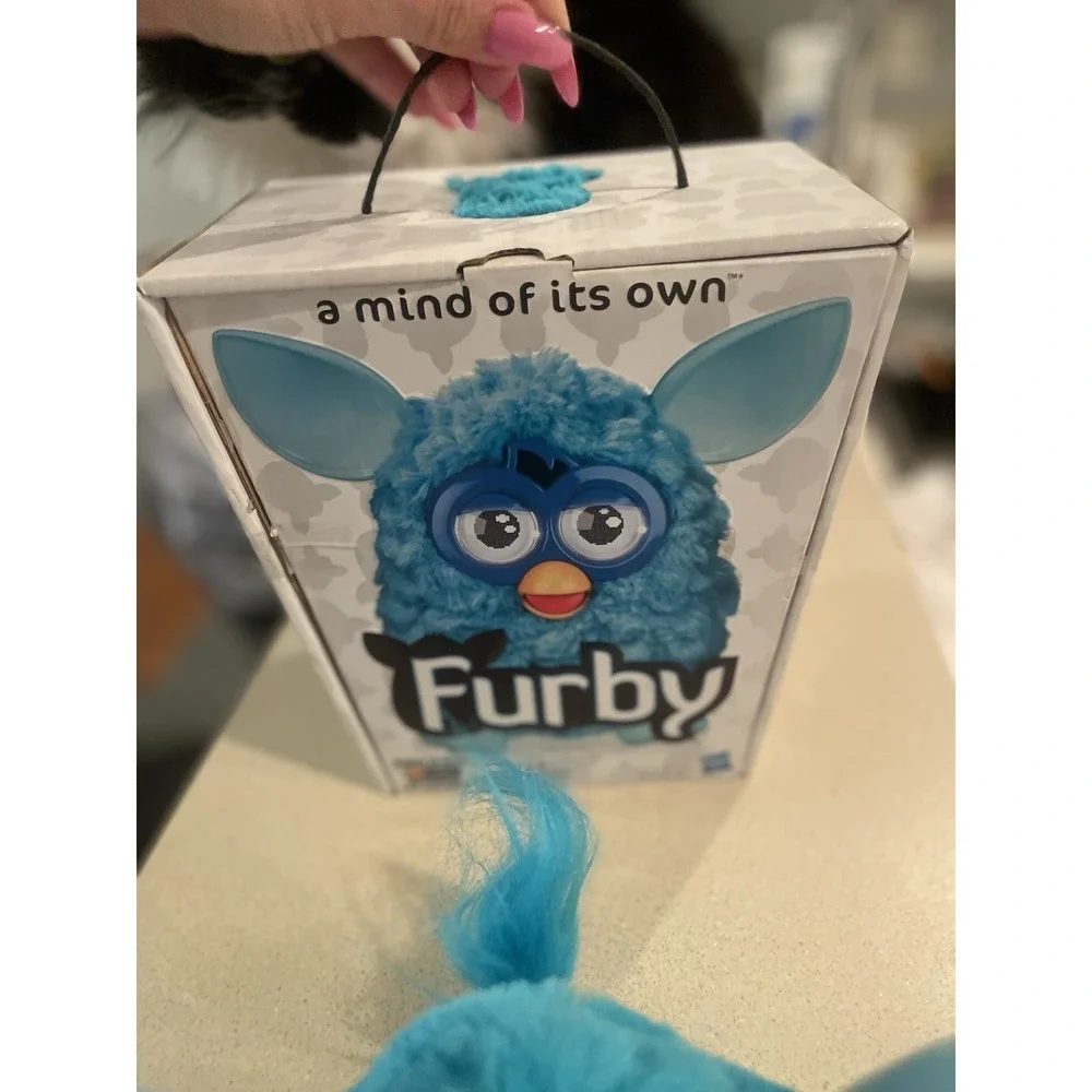 In Box Original Teal Blue Furby 2012 WORKS A Mind Of‎ It's Own Hasbro funny Gift